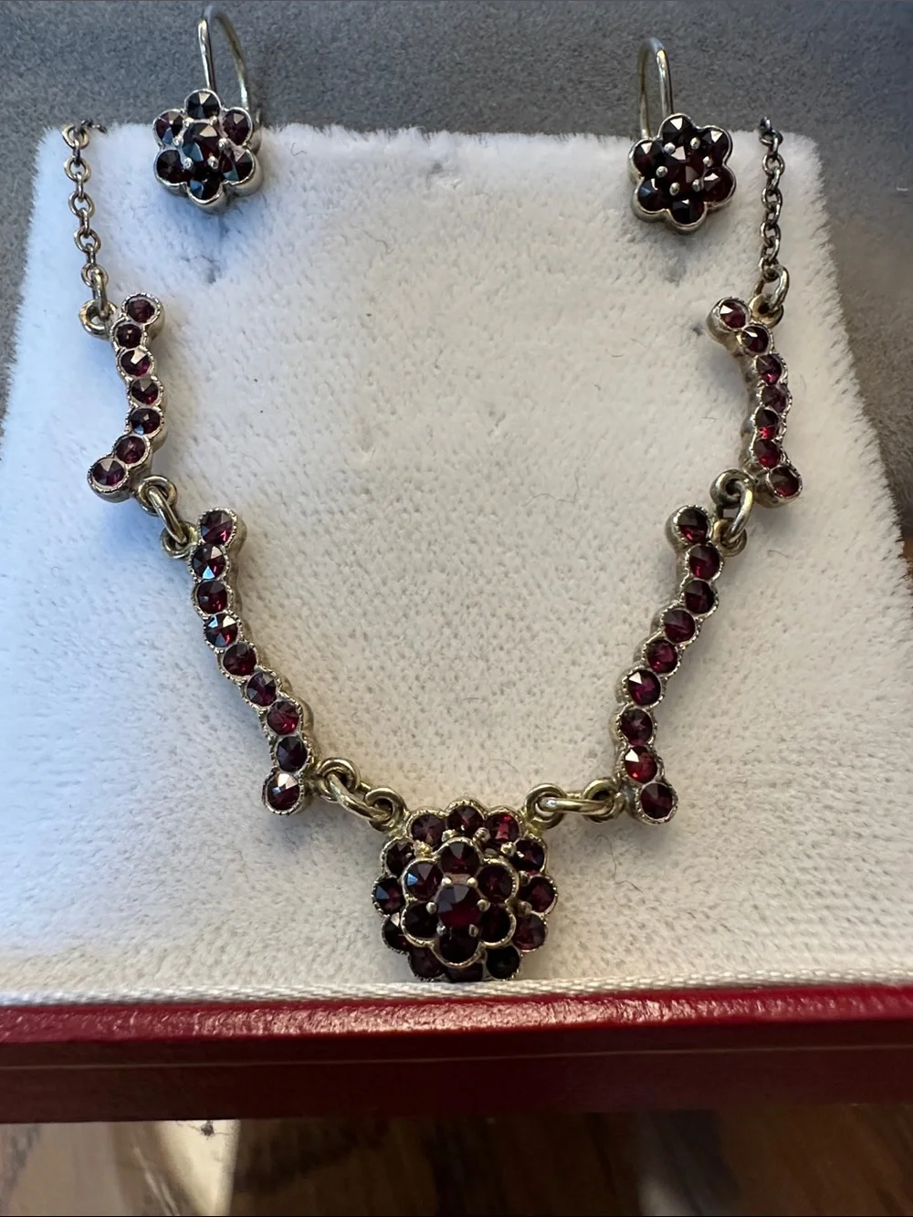 Garnet-Red Floral Cluster Necklace and Earring Set - Gold Tone - Picture 3 of 8